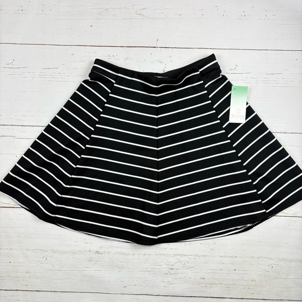 Decree NWT Skater Mini Skirt Marilyn Stripe M